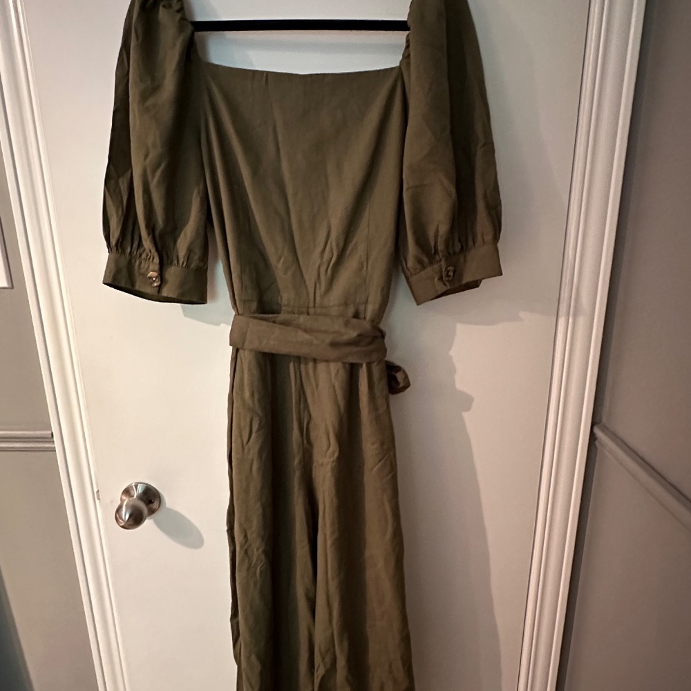 Gal Meets Glam Puff Sleeve Jumpsuit - Picture 4 of 5